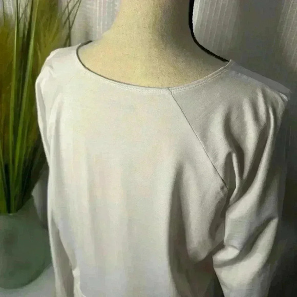 Athleta XL Women’s White Gathered Long Sleeve Top Zipper Arm & Back Pockets - Picture 6 of 10